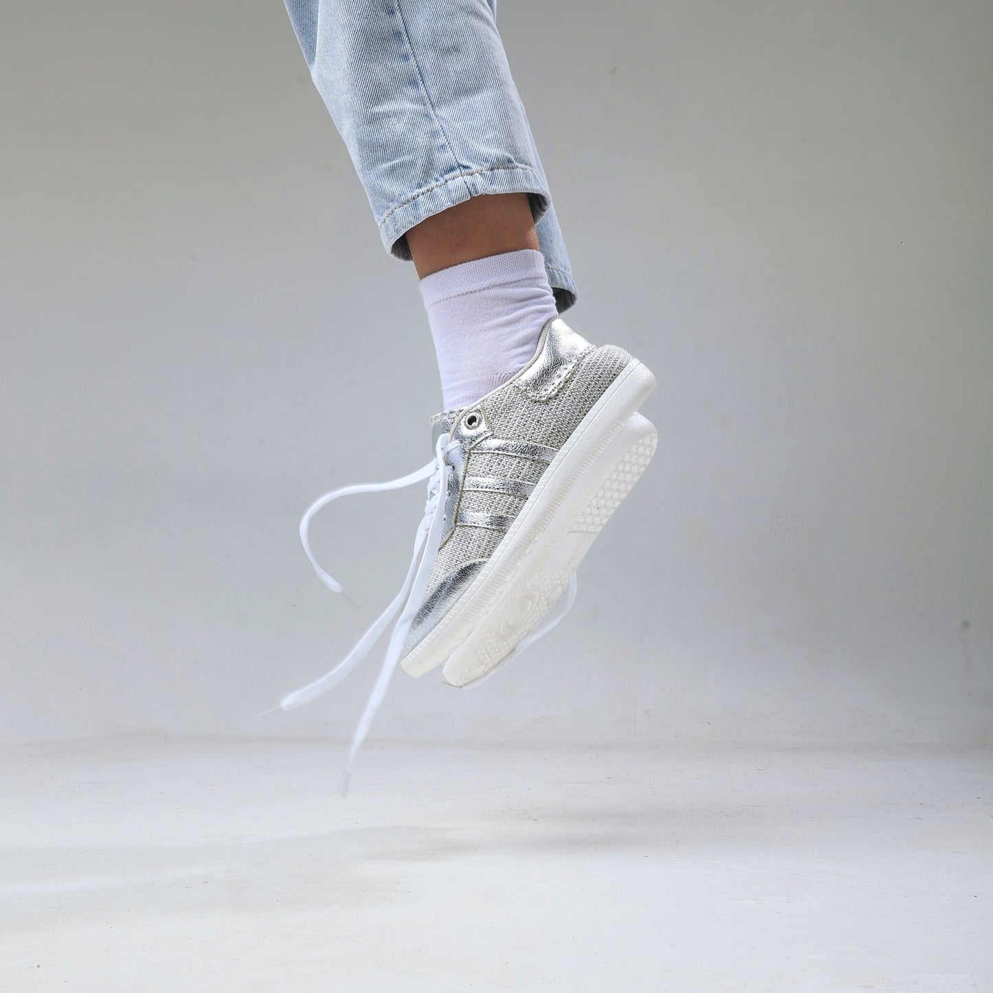 06-Flat Sneaker - silver