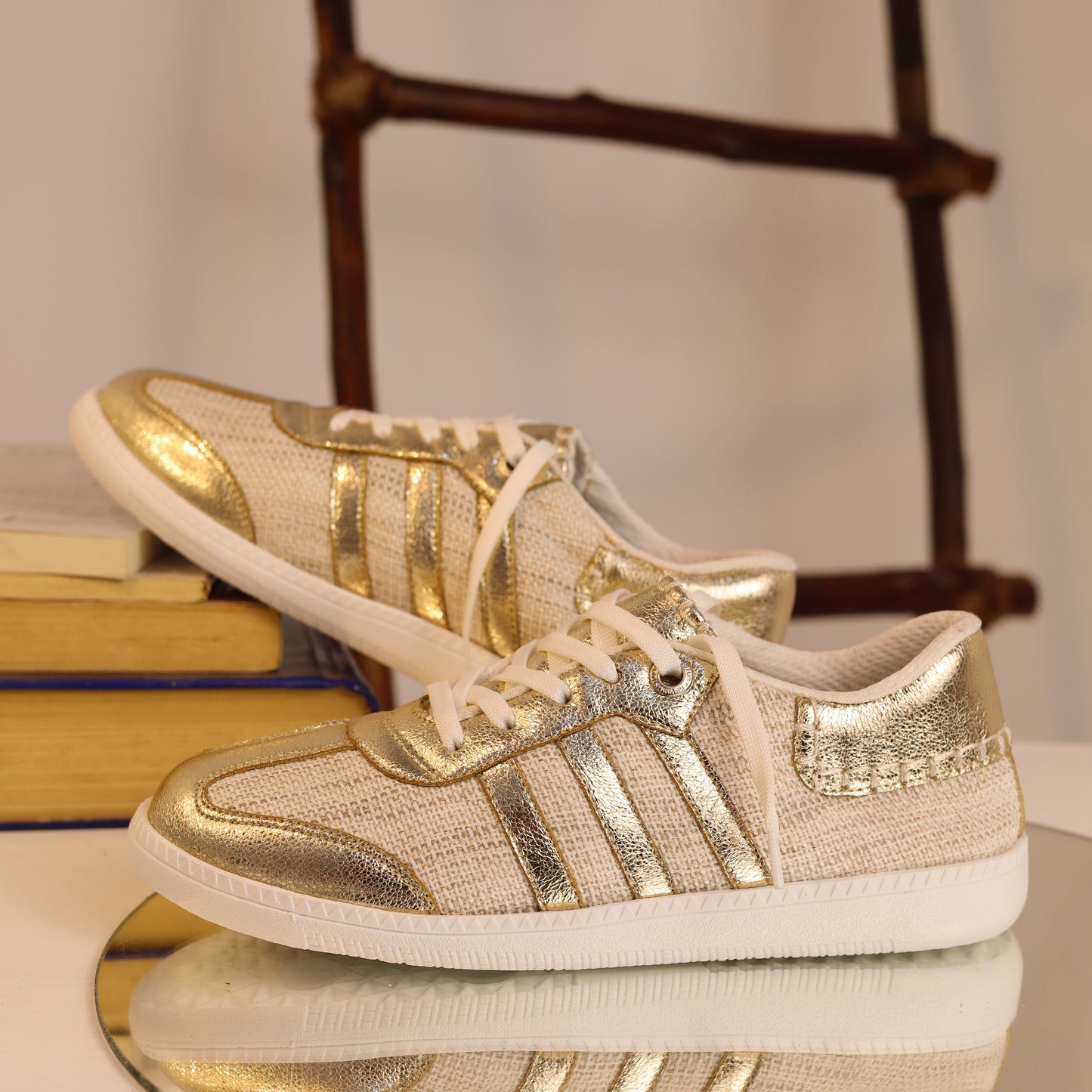 06-Flat Sneaker - golden
